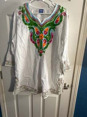 California Woman 2X White Embroidered Tunic Top Indian Boho Kurta Style